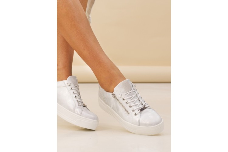 Albania Silver Zip Trainer