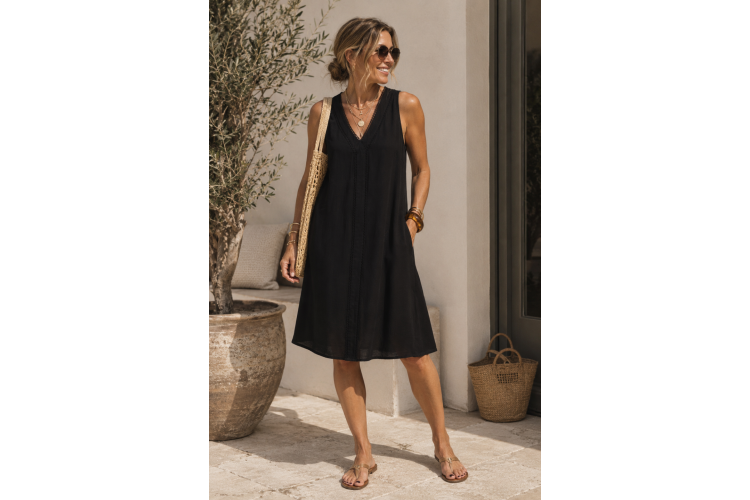 Cecilia Sleeveless Shift Dress | Black