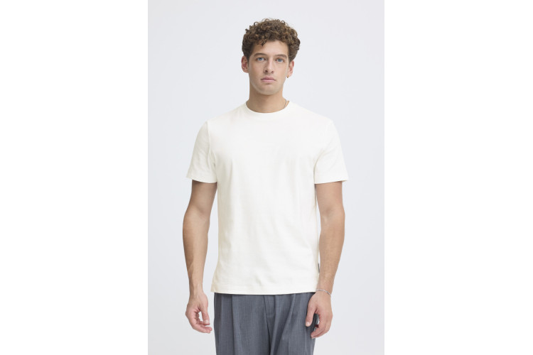 Casual Friday Gustav Tee | Cloud Dancer White