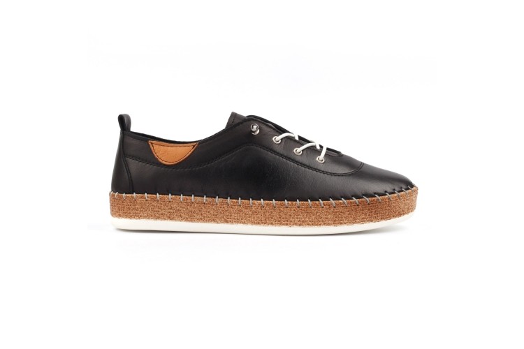 Lunar Evie Trainer FLE050 | Black